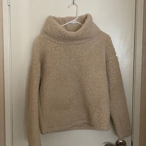 Fluffy Pullover!